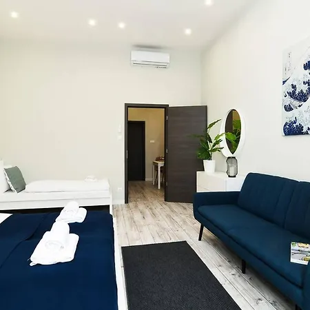 Ultra And Stylish With Ac Budapest