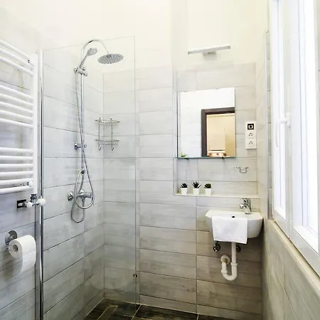 Ultra And Stylish With Ac Budapest