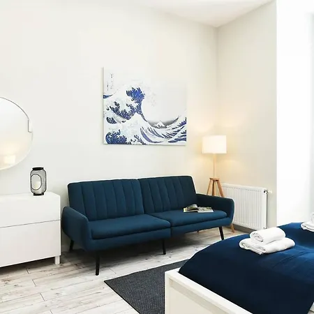 Apartment Ultra And Stylish With Ac *