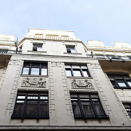 Ultra And Stylish With Ac Apartment *