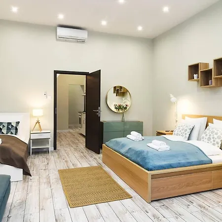 Apartment Ultra And Stylish With Ac Budapest
