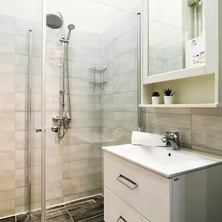 Apartment Ultra And Stylish With Ac Budapest