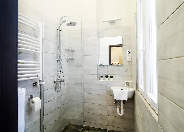 Ultra And Stylish With Ac Budapest